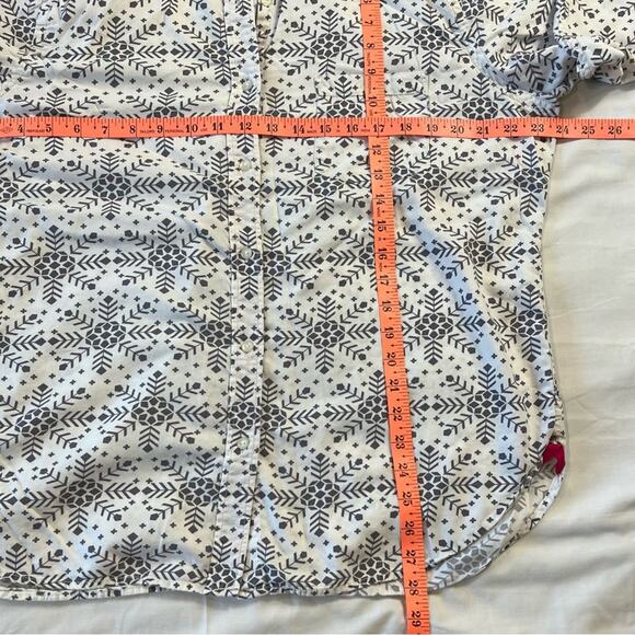 Victoria's Secret Women's Large Winter Sleep Shirt Button Up Pajama Top - Picture 6 of 6